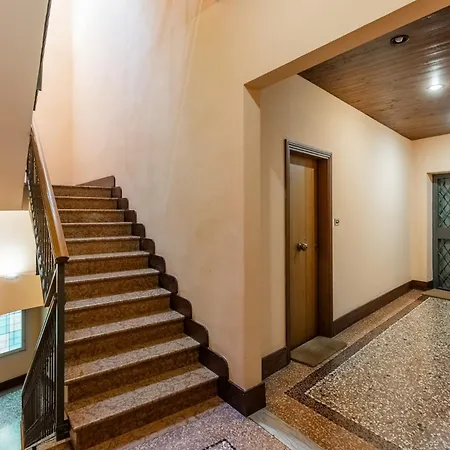 Casa De' Falegnami, Nel Cuore Di * بولونيا